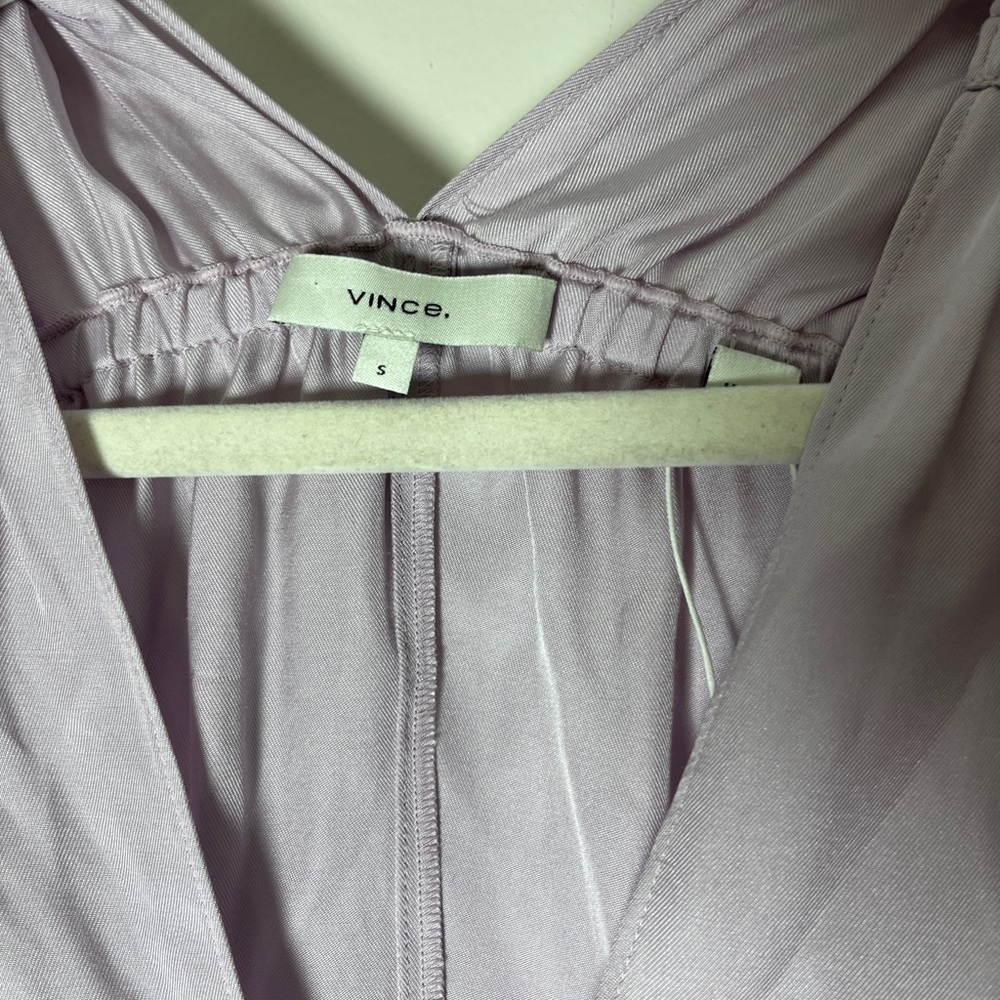 Vince NWT Ruched Flutter Sleeve Blouse in Violetta SILK Blend Sz S - Picture 7 of 10